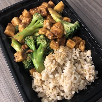 Wok Inn - Cantonese broccoli with tofu and whole-grain rice - Chinese Near Me - San Antonio, Texas Wok Inn - Cantonese broccoli with tofu and whole-grain rice - Chinese Near Me - San Antonio, Texas