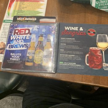 Quaker Steak & Lube - Chicken Wings Near Me - Sevierville, Tennessee Quaker Steak & Lube - Chicken Wings Near Me - Sevierville, Tennessee