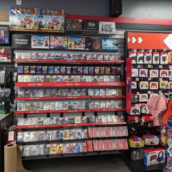 Gamestop - Game Cartridge Display
No notice saying sales are final posted