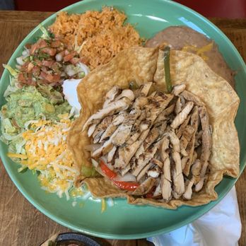 El Molcajete Mexican Grill - Fajita Salad - Mexican Near Me - Medford, Oregon El Molcajete Mexican Grill - Fajita Salad - Mexican Near Me - Medford, Oregon