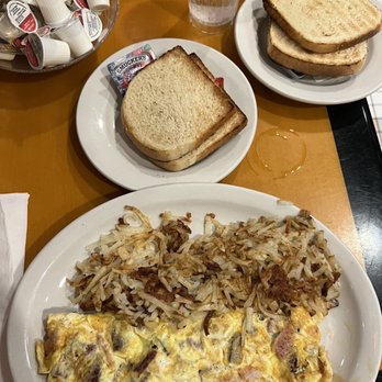 Pittsfield Cafe - Meat Lover's, Toast, Hash Browns - Breakfast & Brunch Near Me - Chicago, Illinois