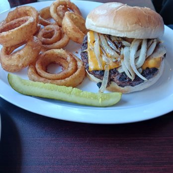The Hard Yacht Cafe - Hamburger and onion rings. - American Near Me - Dundalk, Maryland