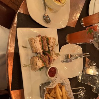 Banc Cafe - French onion soup, Turkey club - Cafes Near Me - New York, New York