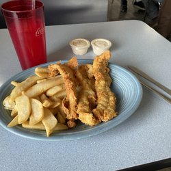 Royal Cafe - Fish and chips