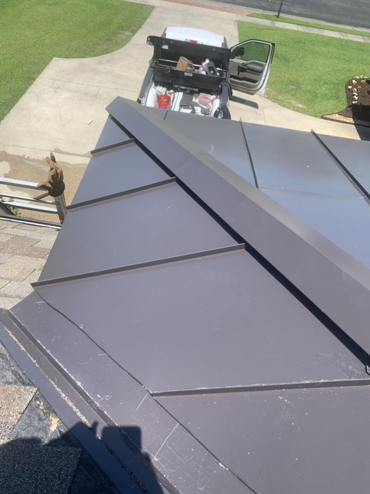 Slide of Floyd’s Advanced Gutter Cleaning Services