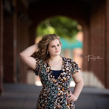 Twenty-Three Photography - Senior Photography - Event Photography Near Me Twenty-Three Photography - Senior Photography - Event Photography Near Me