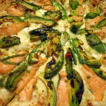 Gochiso - Salmon and Avocado Pizza - Japanese Near Me - Hong Kong, HK