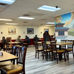 Mustang Indian Nepali Cuisine - Great ambiance, quite roomy!