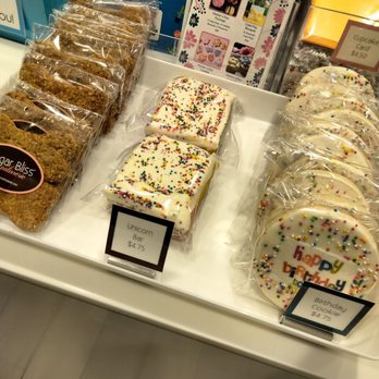 Sugar Bliss  - Dessert table - Cupcakes Near Me - Chicago, Illinois