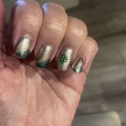 Strand The & Simply Nails