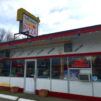 Midway Pizza - Humble outside appearance with Grrrreat food inside!! - Pizza Near Me - Groton, Connecticut