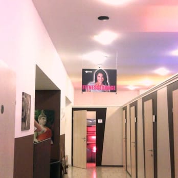 Sun Company - Gang zur Fitnesslounge - Tanning Near Me - Vienna, 9