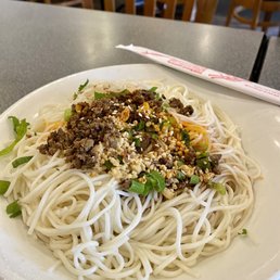 Dan Dan Noodles 擔擔麵