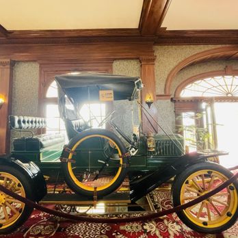 The Stanley Hotel - Antique cars - Hotels Near Me - Estes Park, Colorado The Stanley Hotel - Antique cars - Hotels Near Me - Estes Park, Colorado