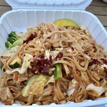 Ratana's - Pad Thai with Chicken - Thai Near Me - Hilo, Hawaii Ratana's - Pad Thai with Chicken - Thai Near Me - Hilo, Hawaii