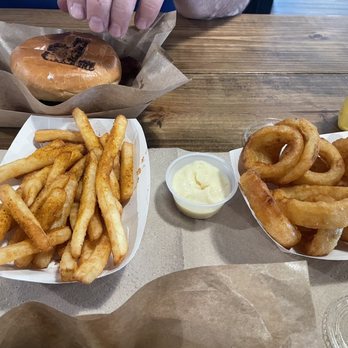 The Palomino - Gastropubs Near Me - Georgetown, Texas