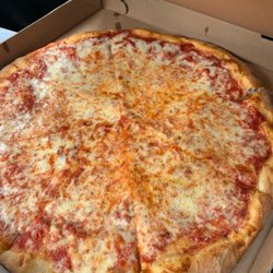 Brickyard Pizza - Large cheese pie! Perfect