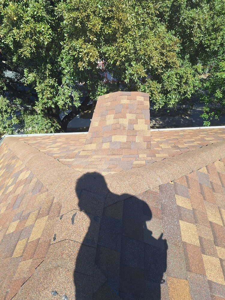 Slide of Saldana's Roofing