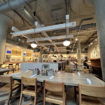 Maplewood Kitchen and Bar - Great modern country interior - Breakfast & Brunch Near Me - Cincinnati, Ohio Maplewood Kitchen and Bar - Great modern country interior - Breakfast & Brunch Near Me - Cincinnati, Ohio