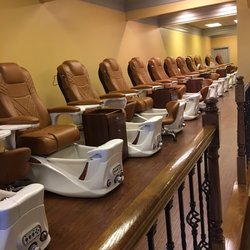 Luxury Nails & Spa