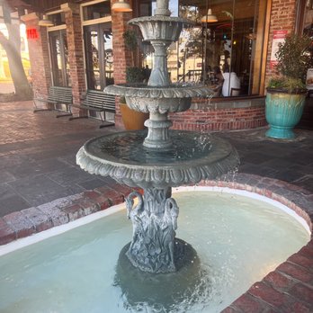 Pappadeaux Seafood Kitchen - Seafood Near Me - Arlington, Texas
