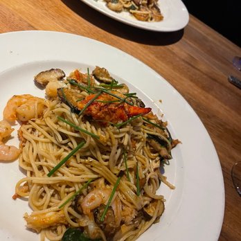 Yard House - Lobster Garlic Noodles - New American Near Me - Sacramento, California Yard House - Lobster Garlic Noodles - New American Near Me - Sacramento, California