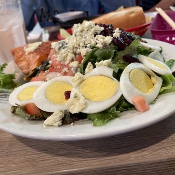 iLanet Coffee - Salmon salad/xa lát cá salmon nướng - Coffee & Tea Near Me - Garden Grove, California iLanet Coffee - Salmon salad/xa lát cá salmon nướng - Coffee & Tea Near Me - Garden Grove, California