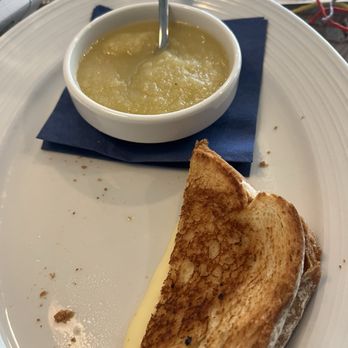 The Chocolate Avenue Grill - Children's grilled cheese - Seafood Near Me - Hershey, Pennsylvania The Chocolate Avenue Grill - Children's grilled cheese - Seafood Near Me - Hershey, Pennsylvania