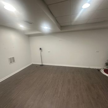 Steinhafels - The location of the couch that was supposed to be delivered today. Where I spent many sleepless nights during my cancer treatments. Empty. - Furniture Stores Near Me - Downers Grove, Illinois