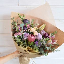 Flowerful - Thats a Wrap | Regular | Pink & Purple Bouquet