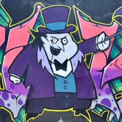Grafitti Wall - Penguin man