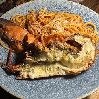 AP Rooftop - Lobster Caldo (in the back is wings and sliders, also bomb) - Bars Near Me - Asbury Park, New Jersey AP Rooftop - Lobster Caldo (in the back is wings and sliders, also bomb) - Bars Near Me - Asbury Park, New Jersey