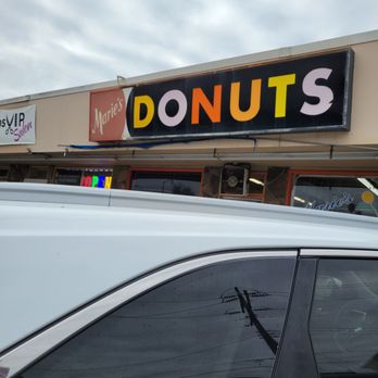 Marie's Donuts - Outside Marie's Donuts - Donuts Near Me - North Highlands, California