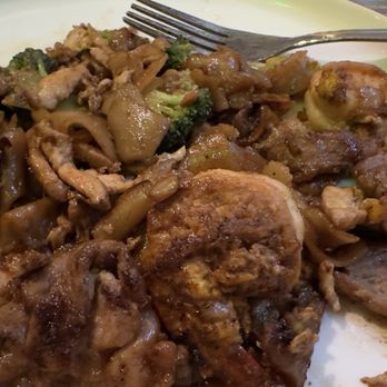 Galanga Thai Restaurant - Thai Near Me - Santa Barbara, California