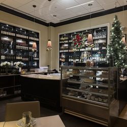 Banchetto Feast - Smaller bar with dessert case