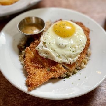 310 Eatery - The All New Cross-Town Bowl with added fried egg - Burgers Near Me - Albany, California