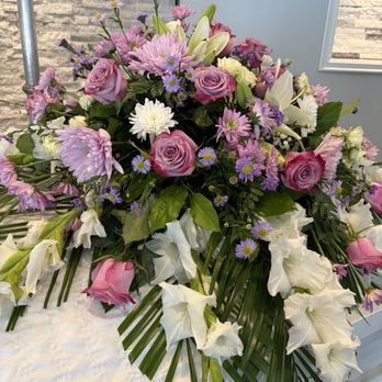 Grand Florist - Casket Spray - Florists Near Me - Glendora, California Grand Florist - Casket Spray - Florists Near Me - Glendora, California
