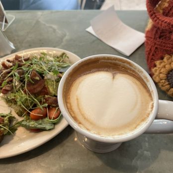 Urth Caffé-Pasadena - Honey Vanilla Latté Avocado Toast - Cafes Near Me - Pasadena, California Urth Caffé-Pasadena - Honey Vanilla Latté Avocado Toast - Cafes Near Me - Pasadena, California