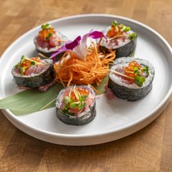 Sushi-O Carle Place - Sushi-O Special Maki Roll - Robin!
(Negitoro, daikon radish, ikura)