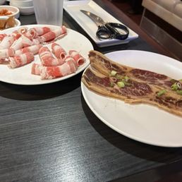 Gotta order bone in short rib when you're forced to pay for dinner on the weekend, when the website says lunch pricing everyday Gotta order bone in short rib when you're forced to pay for dinner on the weekend, when the website says lunch pricing everyday