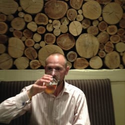 Hare & Hounds Hotel - Nice pint of ale!