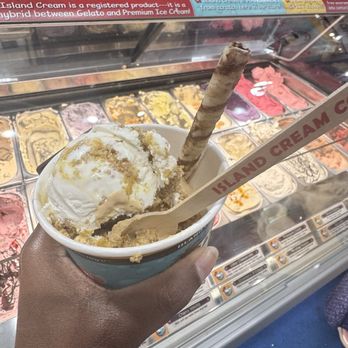 Island Cream Co - Blueberry cheesecake and salted caramel. - Ice Cream & Frozen Yogurt Near Me - Lahaina, Hawaii Island Cream Co - Blueberry cheesecake and salted caramel. - Ice Cream & Frozen Yogurt Near Me - Lahaina, Hawaii
