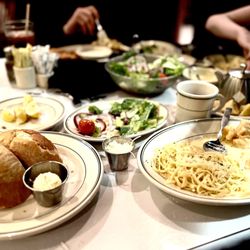 Mac's Bar & Grill - Our favorite dinner in DFW
