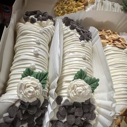 Love at First Cannoli - Bachelorette party dessert