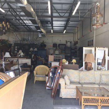 Arianna's Design & Consignment - Rugs Near Me - Apollo Beach, Florida