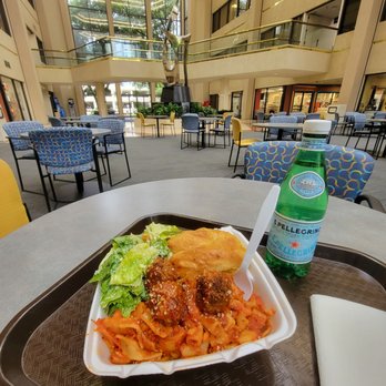 Lots-A-Pasta - The "East Atrium" between Buildings C & B, at Medical Center Dallas, TX. Open seating dining area - Italian Near Me - Dallas, Texas Lots-A-Pasta - The "East Atrium" between Buildings C & B, at Medical Center Dallas, TX. Open seating dining area - Italian Near Me - Dallas, Texas