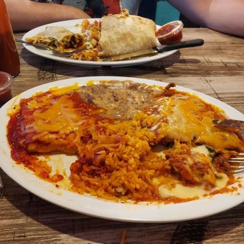 Tapia’s Red Cabin Restaurant - Chili relleno & enchilada plate, California burrrito - Breakfast & Brunch Near Me - Running Springs, California