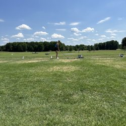 Maple Hill Golf - Getting fitted for new clubs