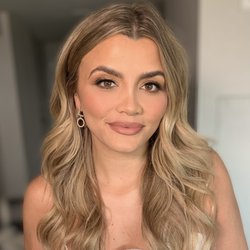 Sandra Merlan Makeup - soft glam bronzed and peachy makeup with lightweight strip lash