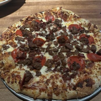 Yard House - The Carnivore Pizza - New American Near Me - Atlanta, Georgia